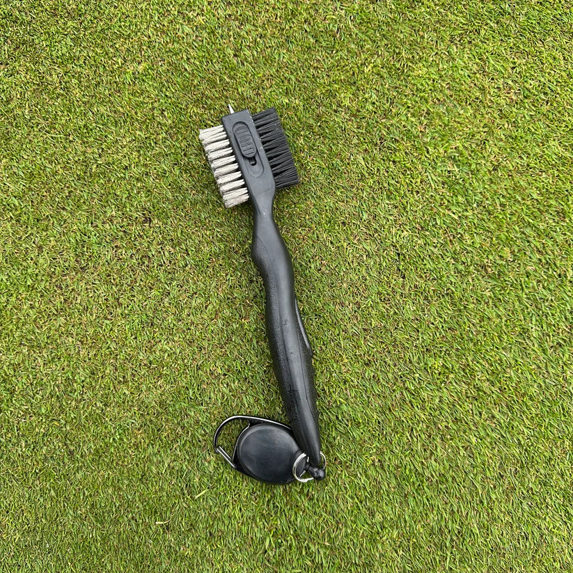 Brosse rétractable 3 en 1 pour club